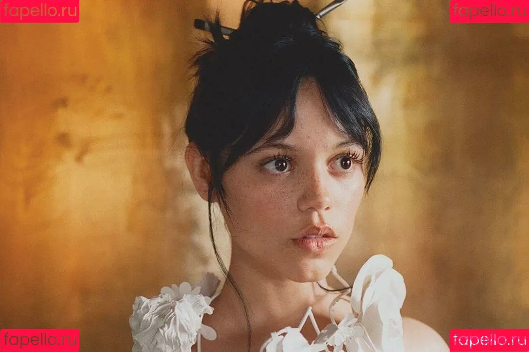 Jenna Ortega / Page / jennaortega Onlyfans Photo Gallery 