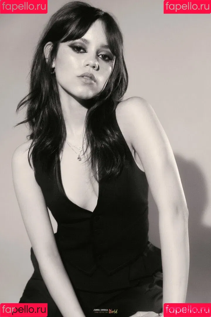 Jenna Ortega / Page / jennaortega Onlyfans Photo Gallery 