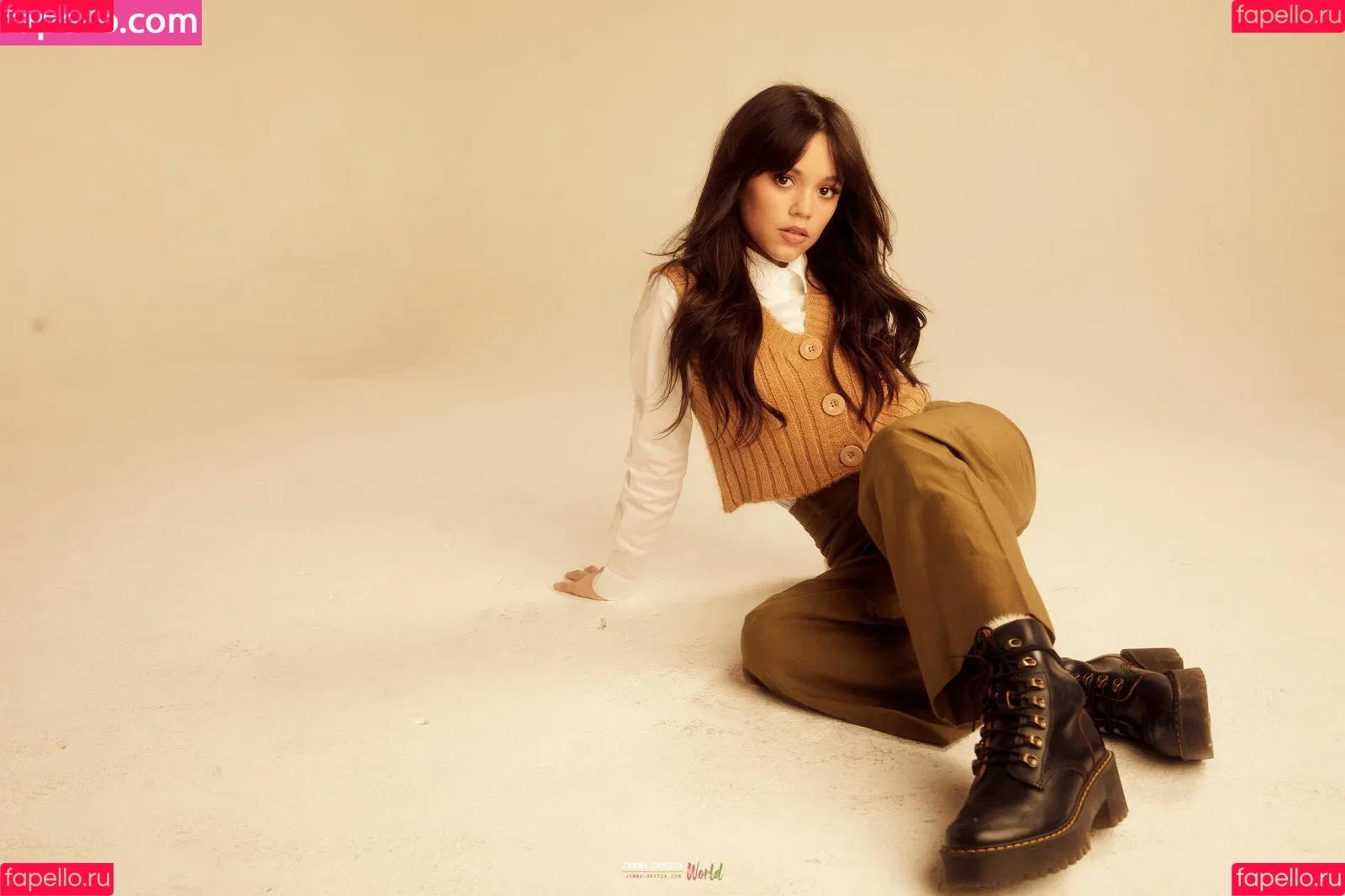 Jenna Ortega / Page / jennaortega Onlyfans Photo Gallery 