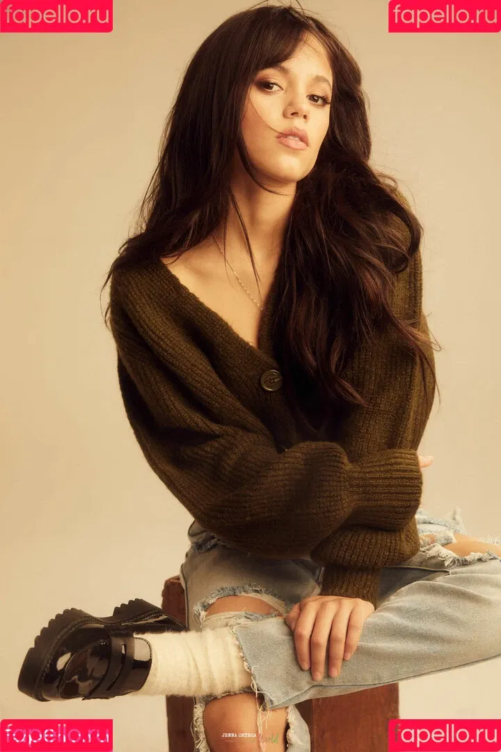 Jenna Ortega / Page / jennaortega Onlyfans Photo Gallery 