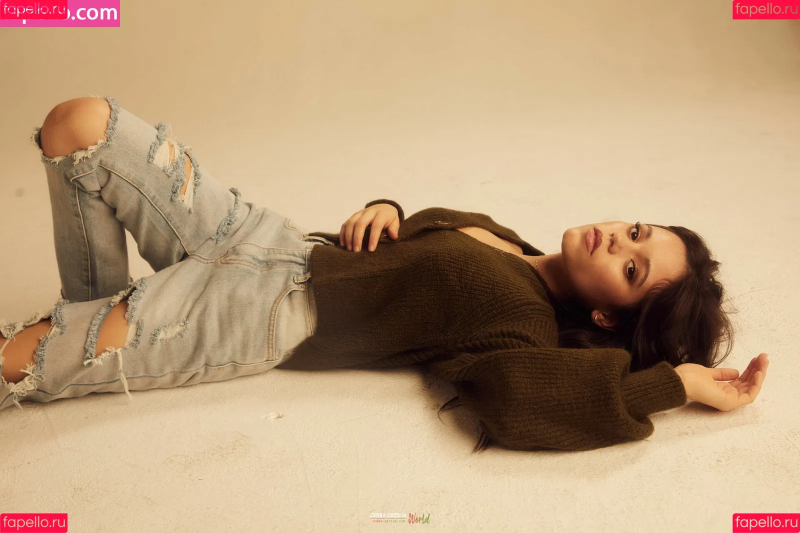 Jenna Ortega / Page / jennaortega Onlyfans Photo Gallery 