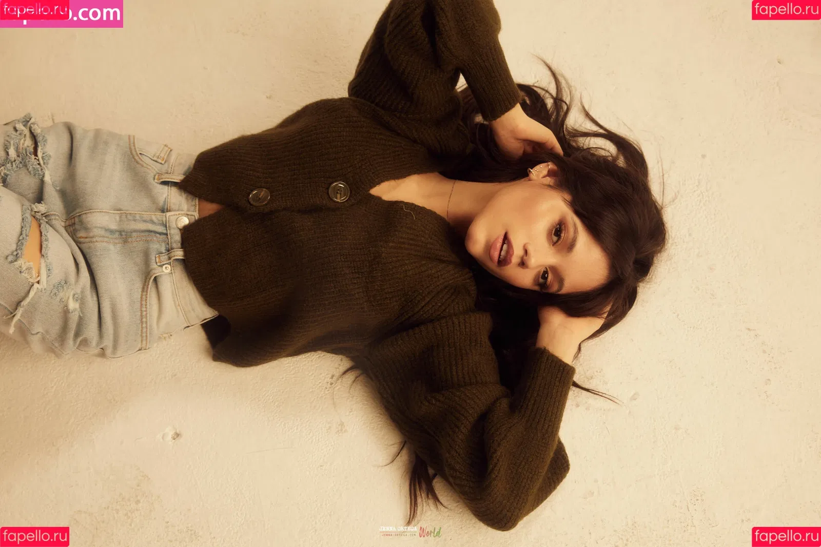 Jenna Ortega / Page / jennaortega Onlyfans Photo Gallery 