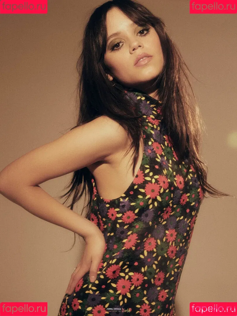Jenna Ortega / Page / jennaortega Onlyfans Photo Gallery 