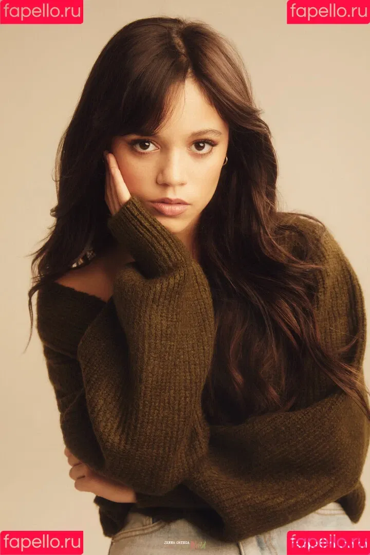 Jenna Ortega / Page / jennaortega Onlyfans Photo Gallery 