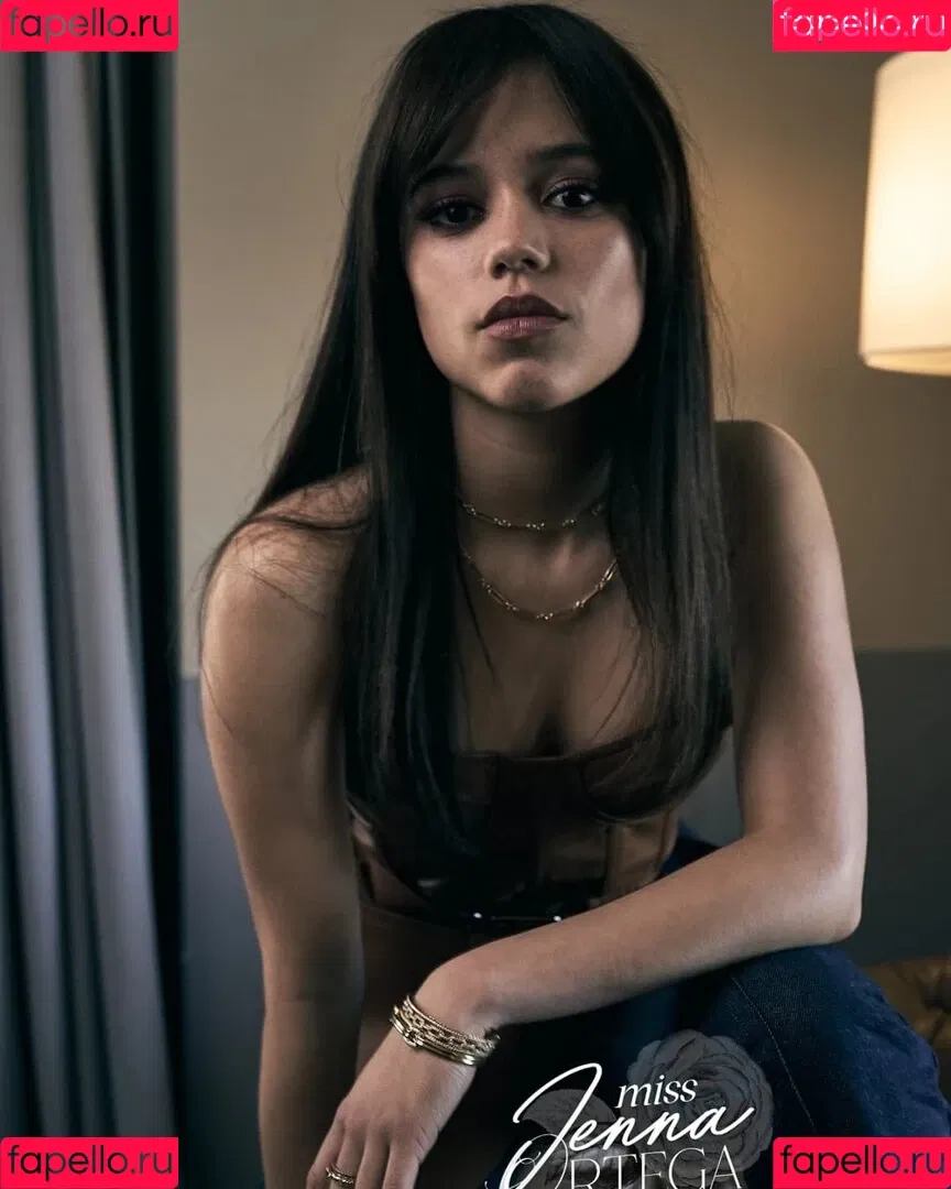 Jenna Ortega / Page / jennaortega Onlyfans Photo Gallery 