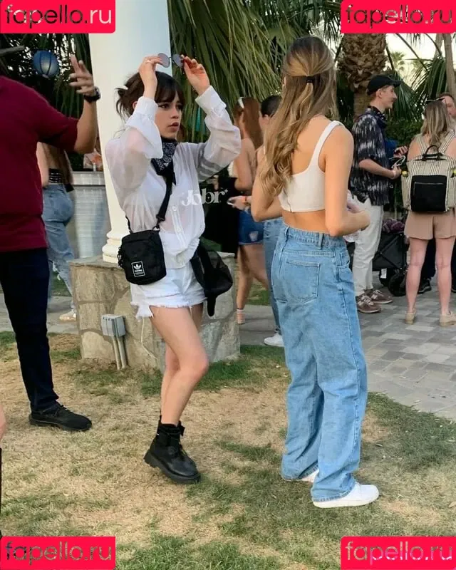 Jenna Ortega / Page / jennaortega Onlyfans Photo Gallery 
