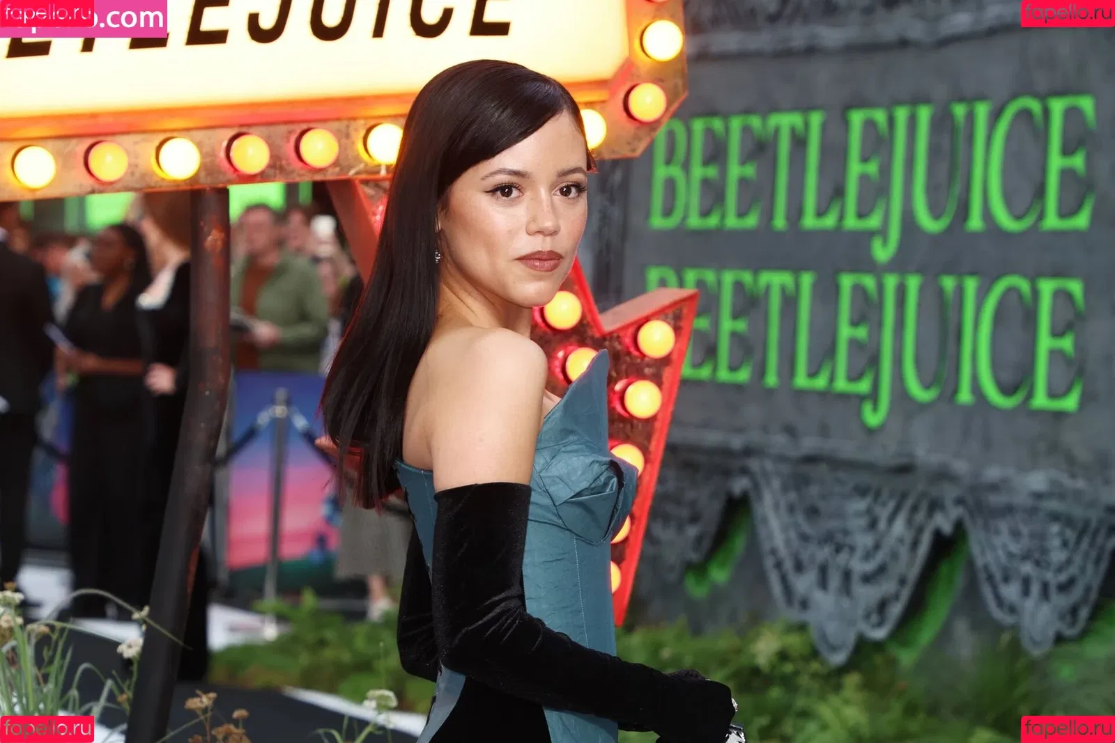 Jenna Ortega / Page / jennaortega Onlyfans Photo Gallery 