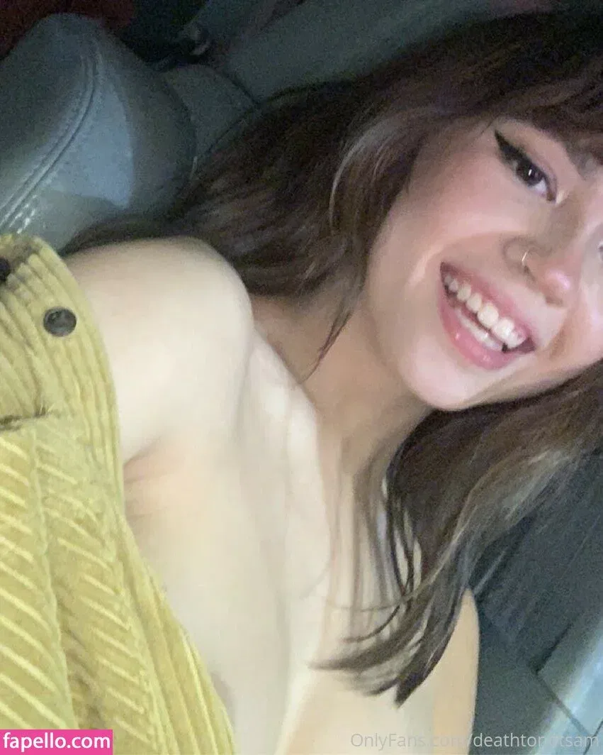 Eeziss / eeezisss Onlyfans Photo Gallery 