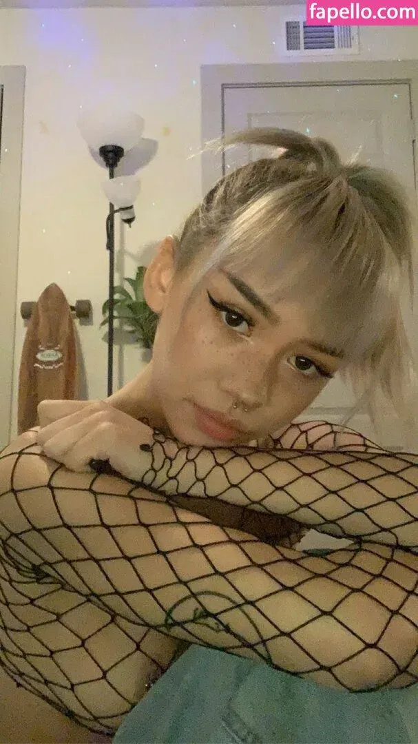 Eeziss / eeezisss Onlyfans Photo Gallery 