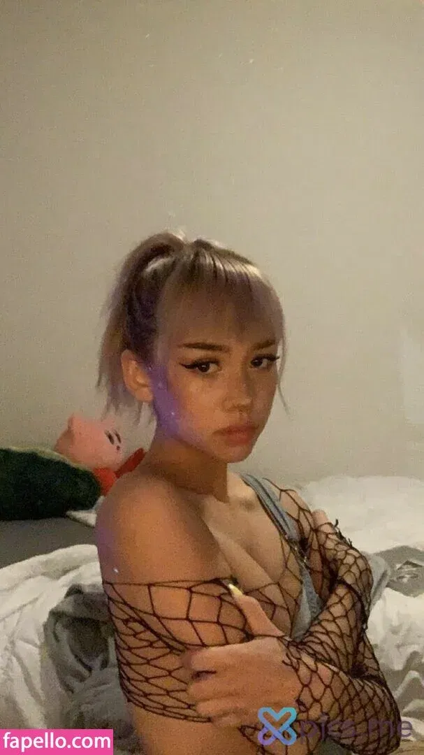 Eeziss / eeezisss Onlyfans Photo Gallery 