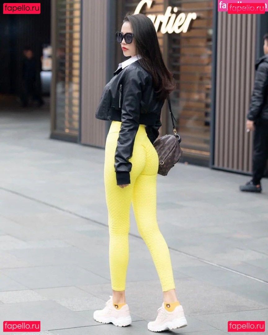 Eeziss / eeezisss Onlyfans Photo Gallery 