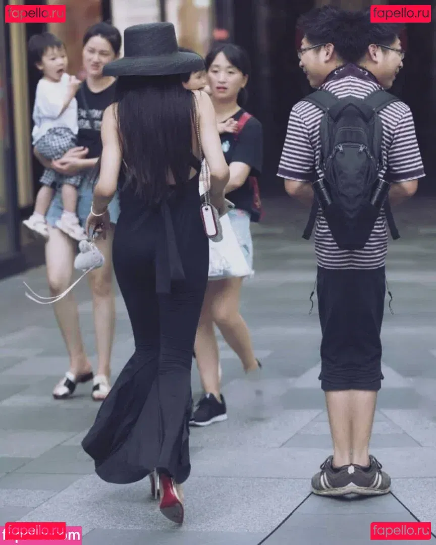 Eeziss / eeezisss Onlyfans Photo Gallery 