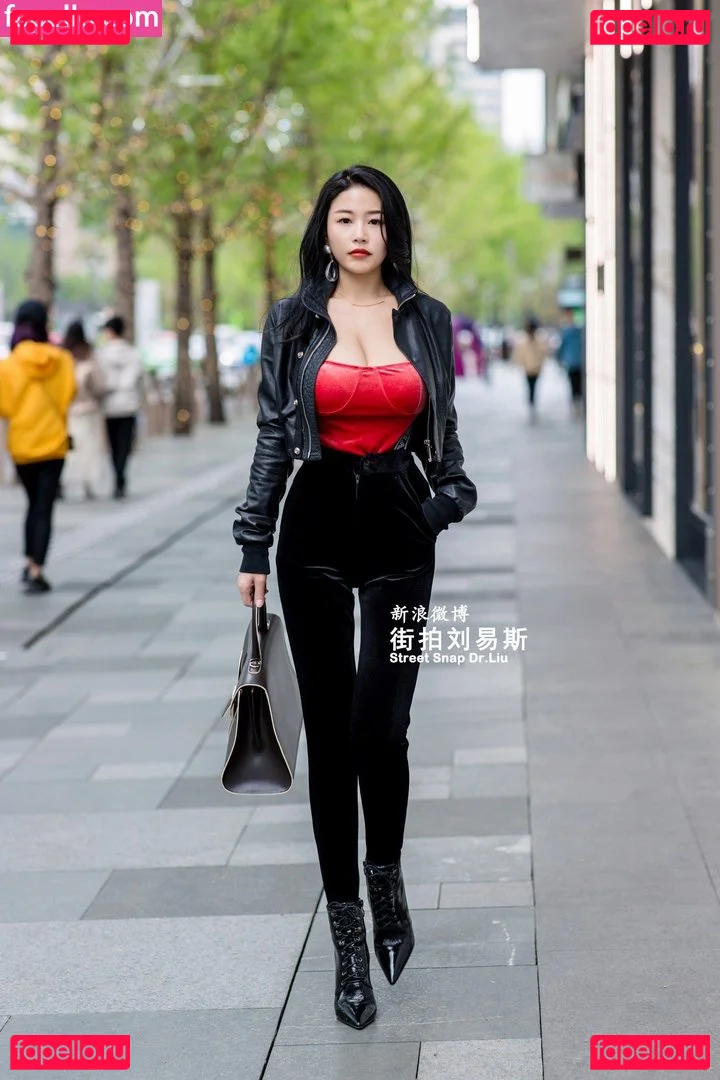 Eeziss / eeezisss Onlyfans Photo Gallery 