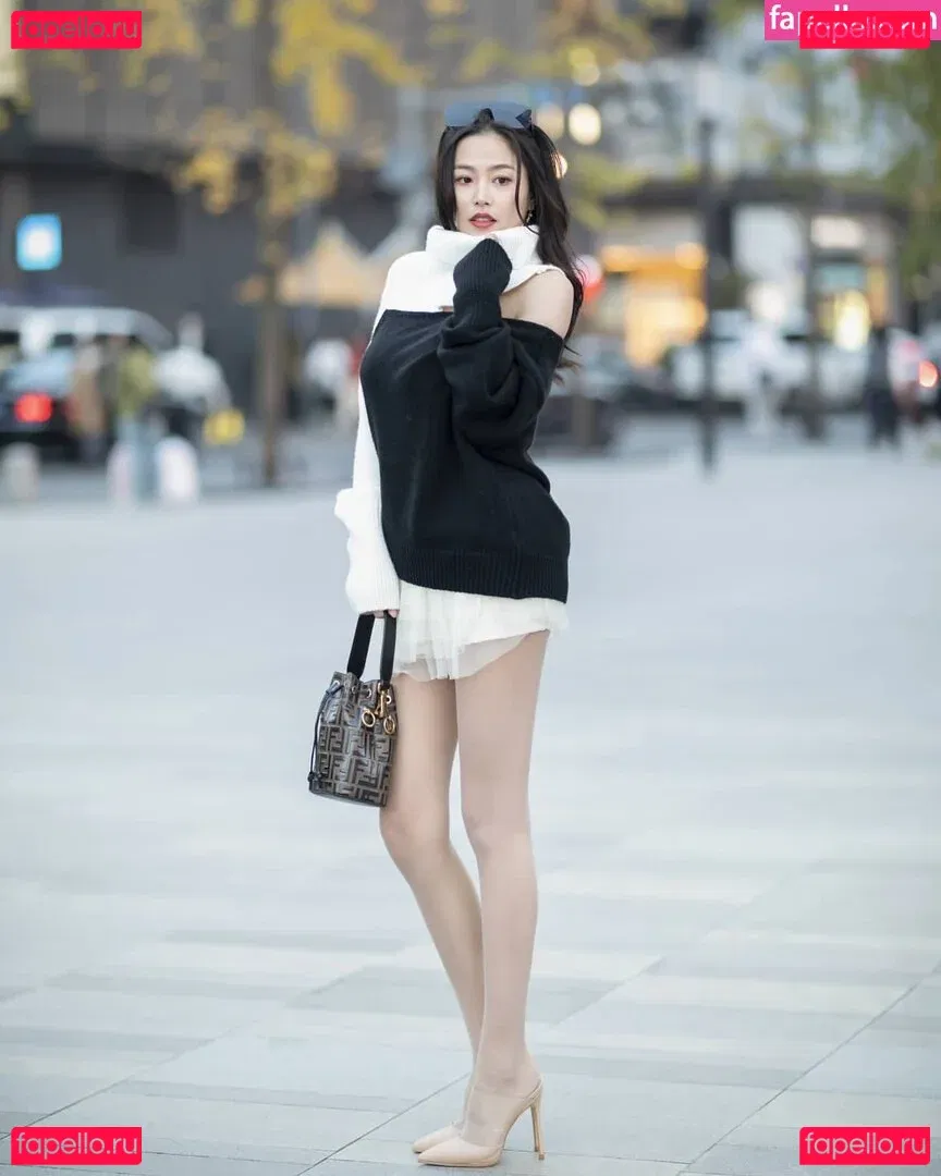 Eeziss / eeezisss Onlyfans Photo Gallery 