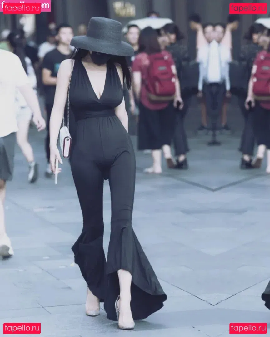 Eeziss / eeezisss Onlyfans Photo Gallery 