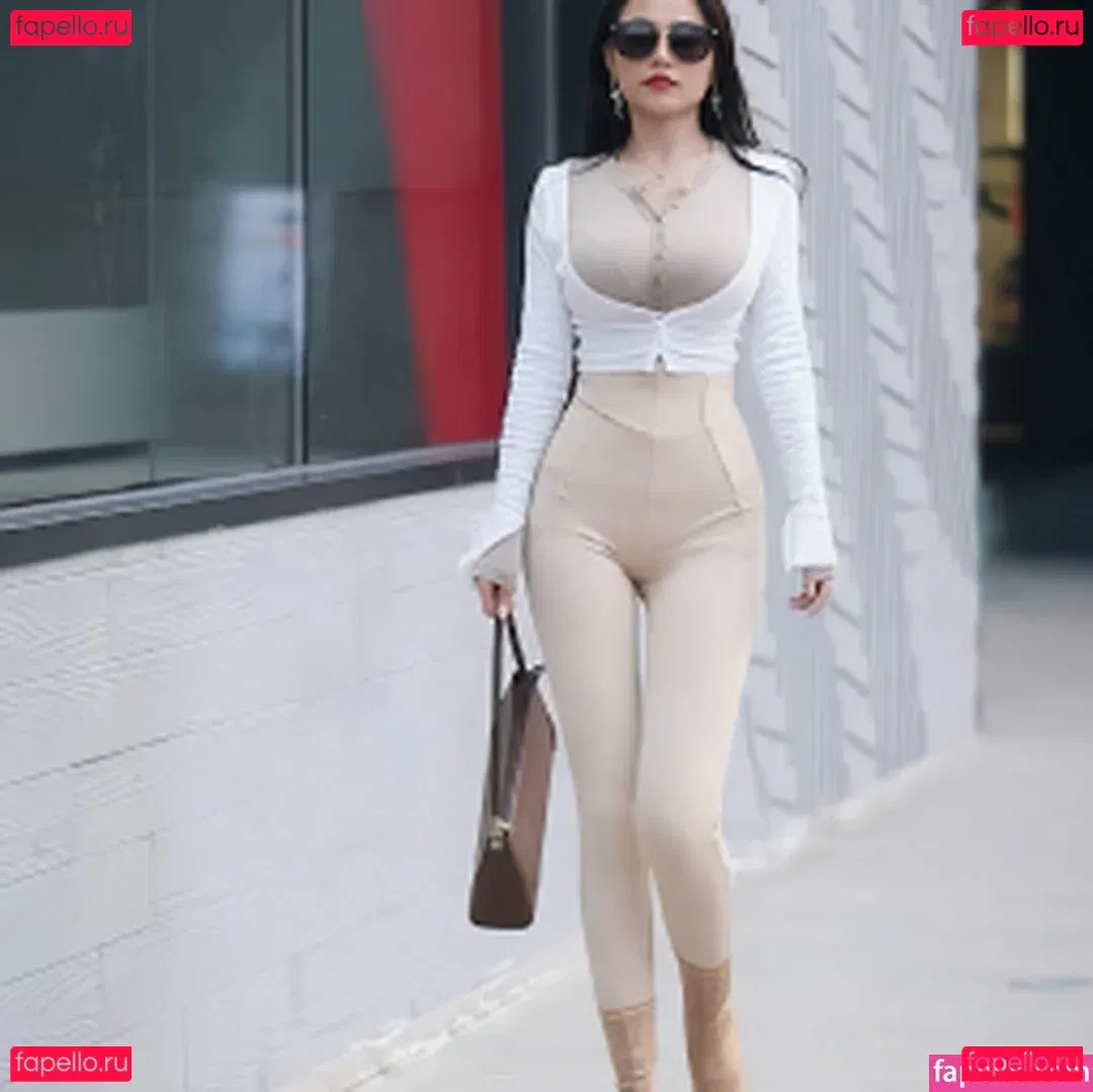 Eeziss / eeezisss Onlyfans Photo Gallery 