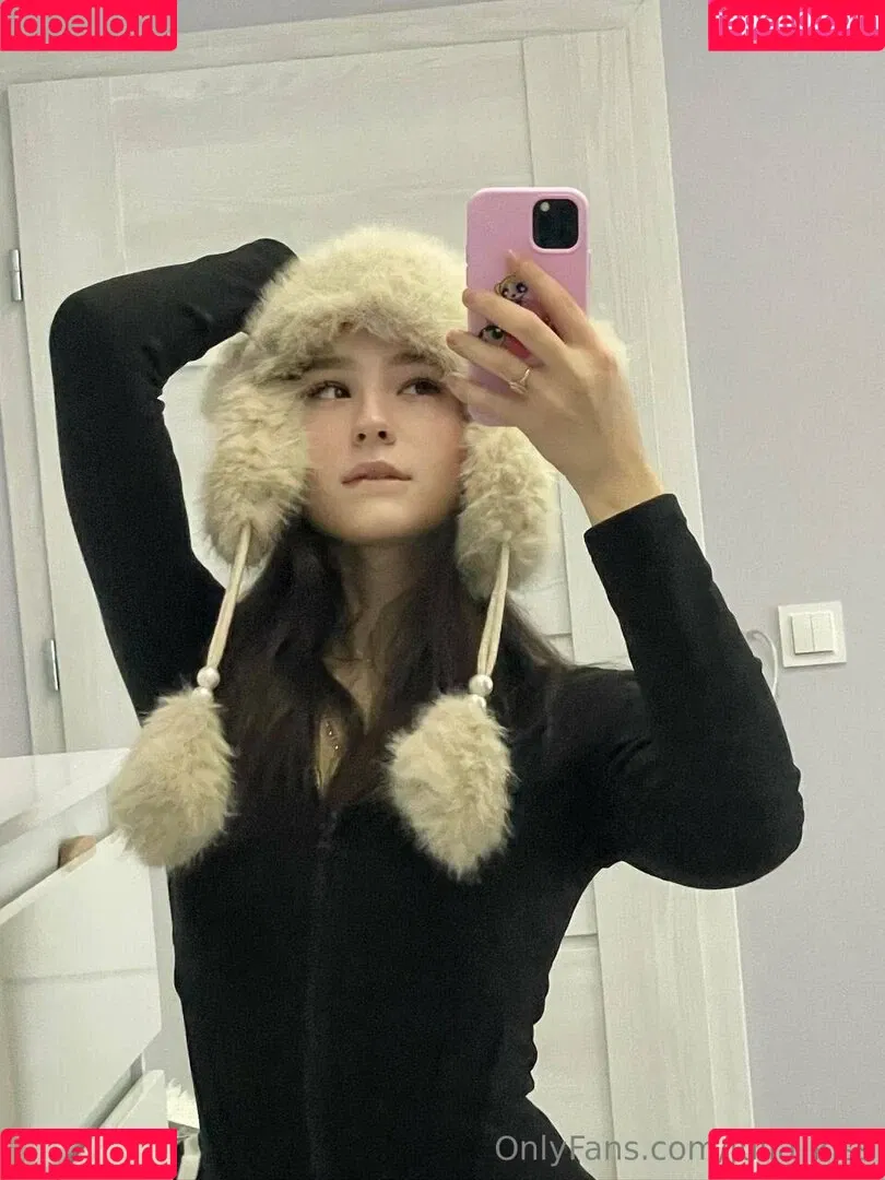 Julia Kiss / julia_kiss / juliakiss Onlyfans Photo Gallery 