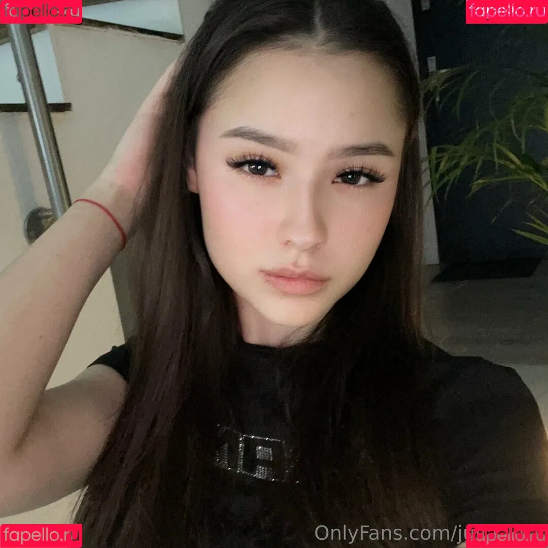 Julia Kiss / julia_kiss / juliakiss Onlyfans Photo Gallery 