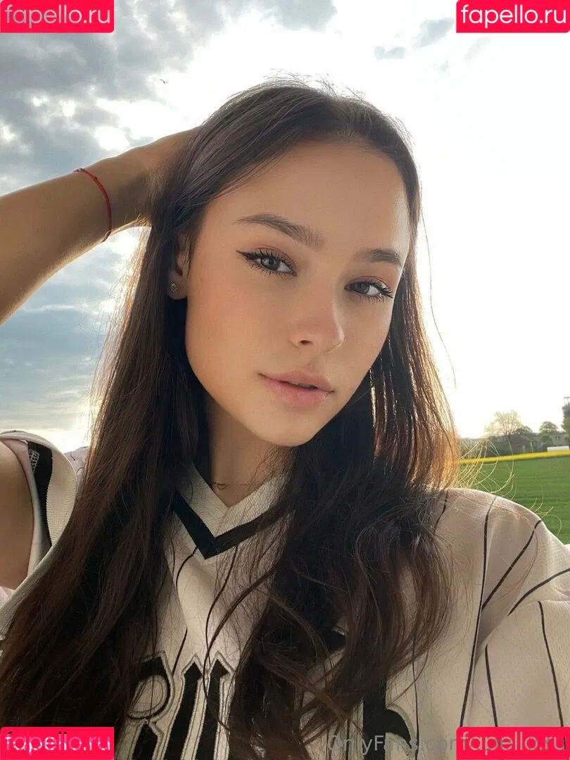 Julia Kiss / julia_kiss / juliakiss Onlyfans Photo Gallery 