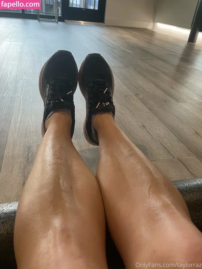 razzledazzlelips / taylorraz Onlyfans Photo Gallery 