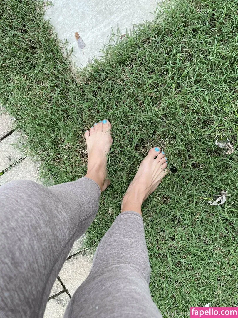 razzledazzlelips / taylorraz Onlyfans Photo Gallery 