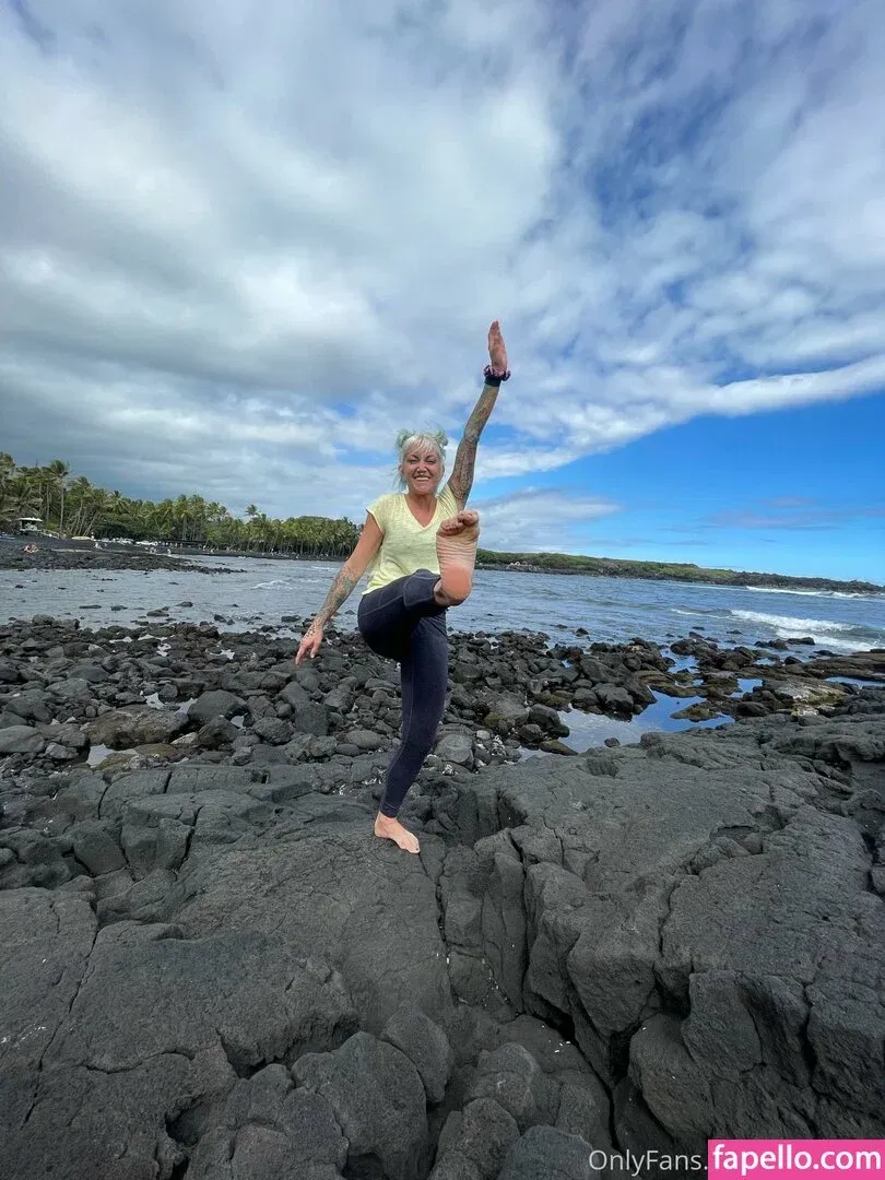 razzledazzlelips / taylorraz Onlyfans Photo Gallery 