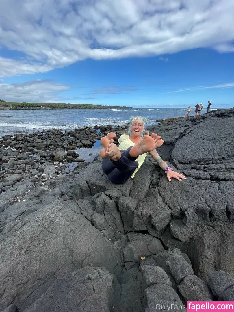 razzledazzlelips / taylorraz Onlyfans Photo Gallery 