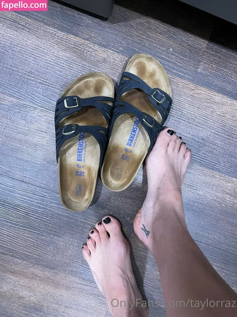 razzledazzlelips / taylorraz Onlyfans Photo Gallery 