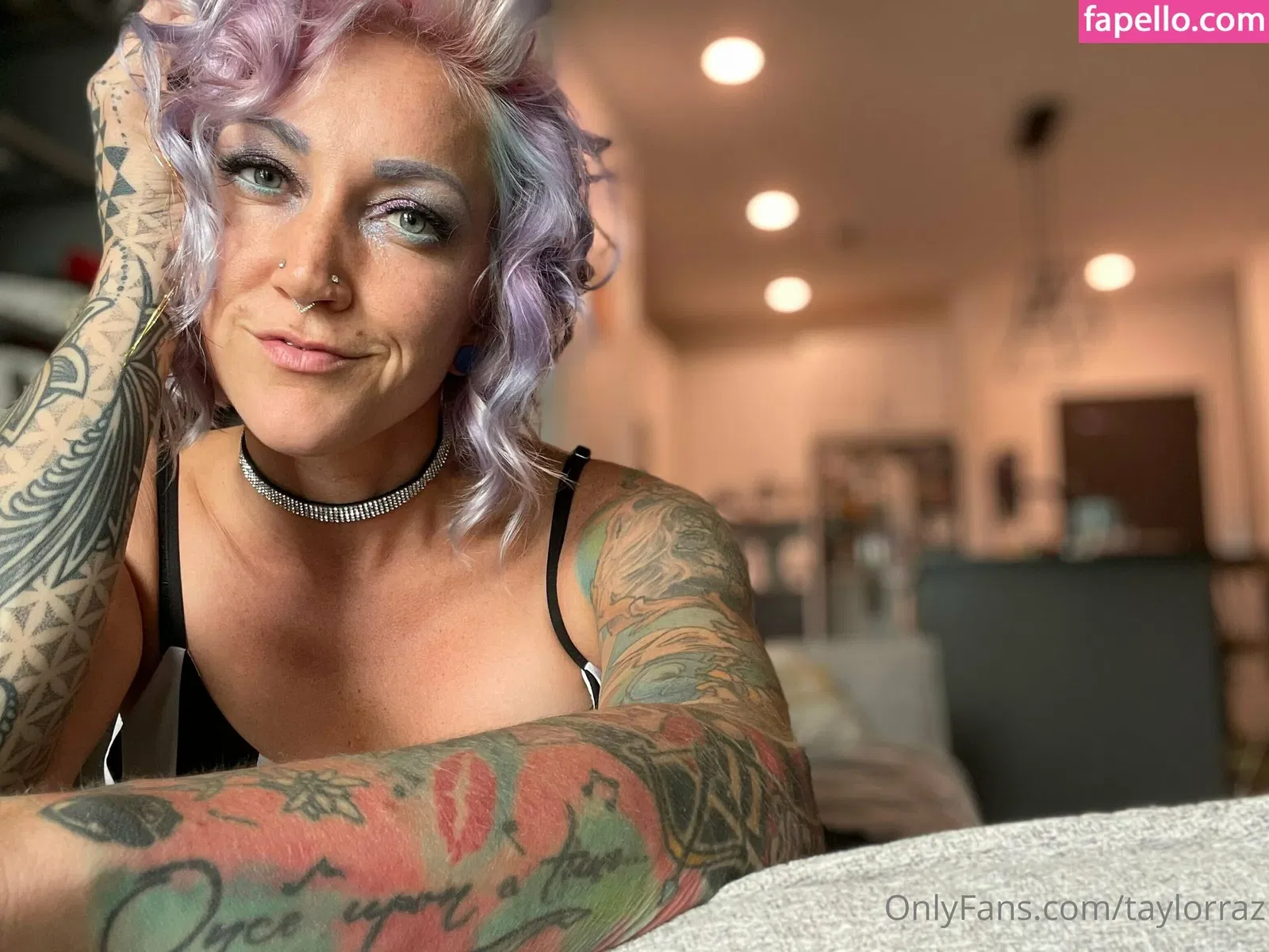 razzledazzlelips / taylorraz Onlyfans Photo Gallery 