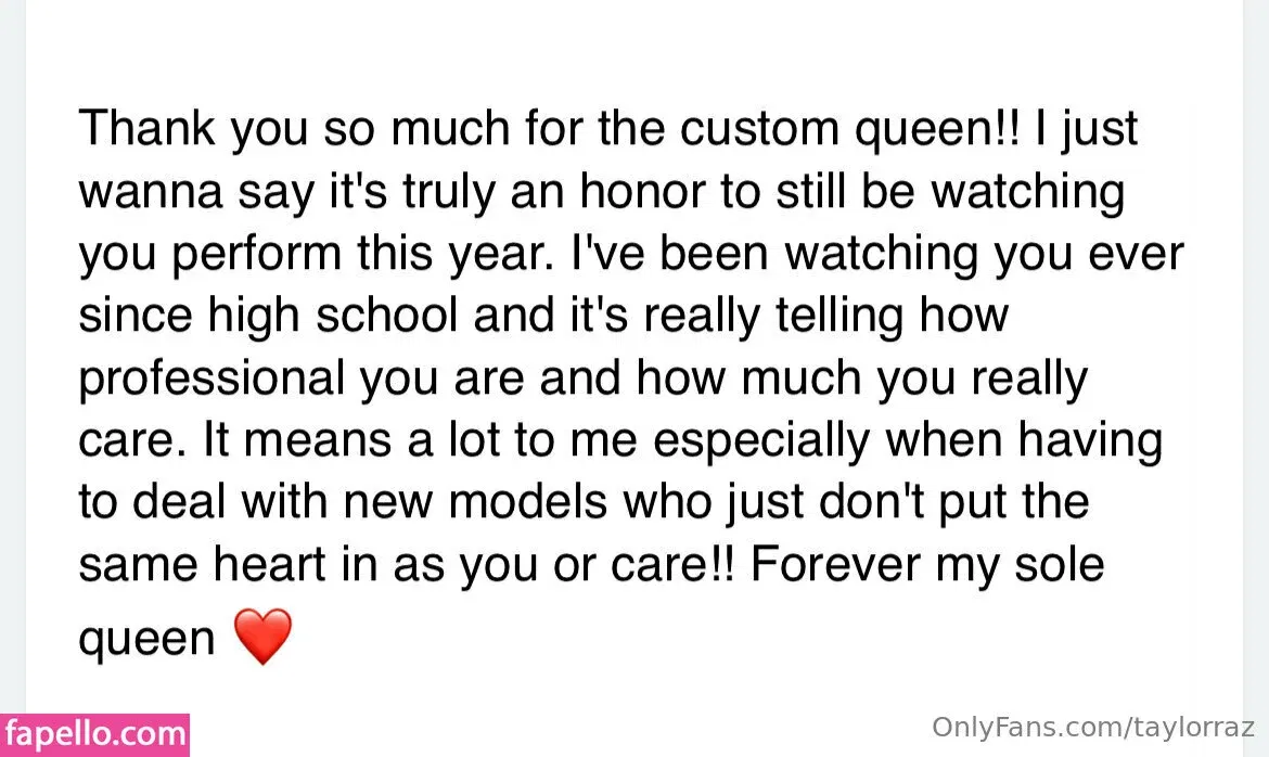 razzledazzlelips / taylorraz Onlyfans Photo Gallery 