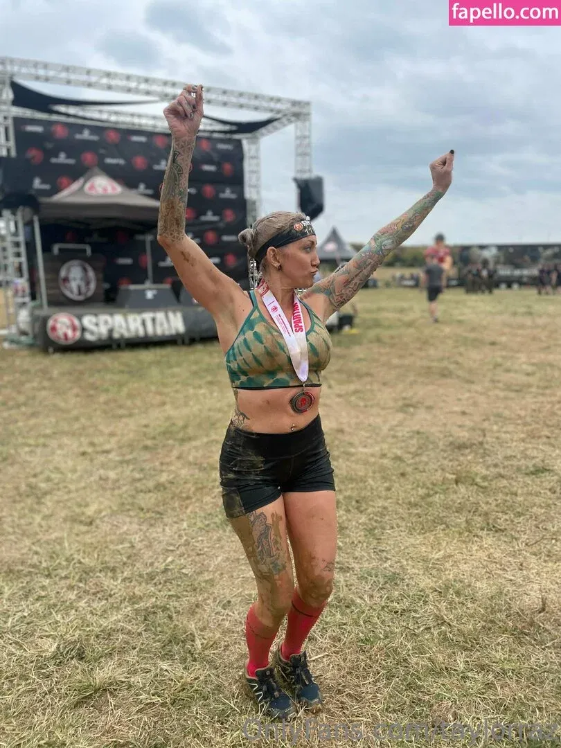 razzledazzlelips / taylorraz Onlyfans Photo Gallery 