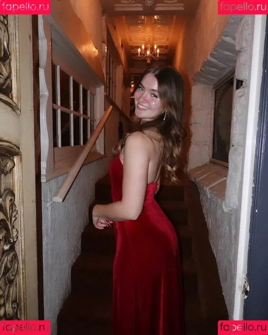 Ella Rene / ella.rene / ellaren.model / ellarene Onlyfans Photo Gallery 