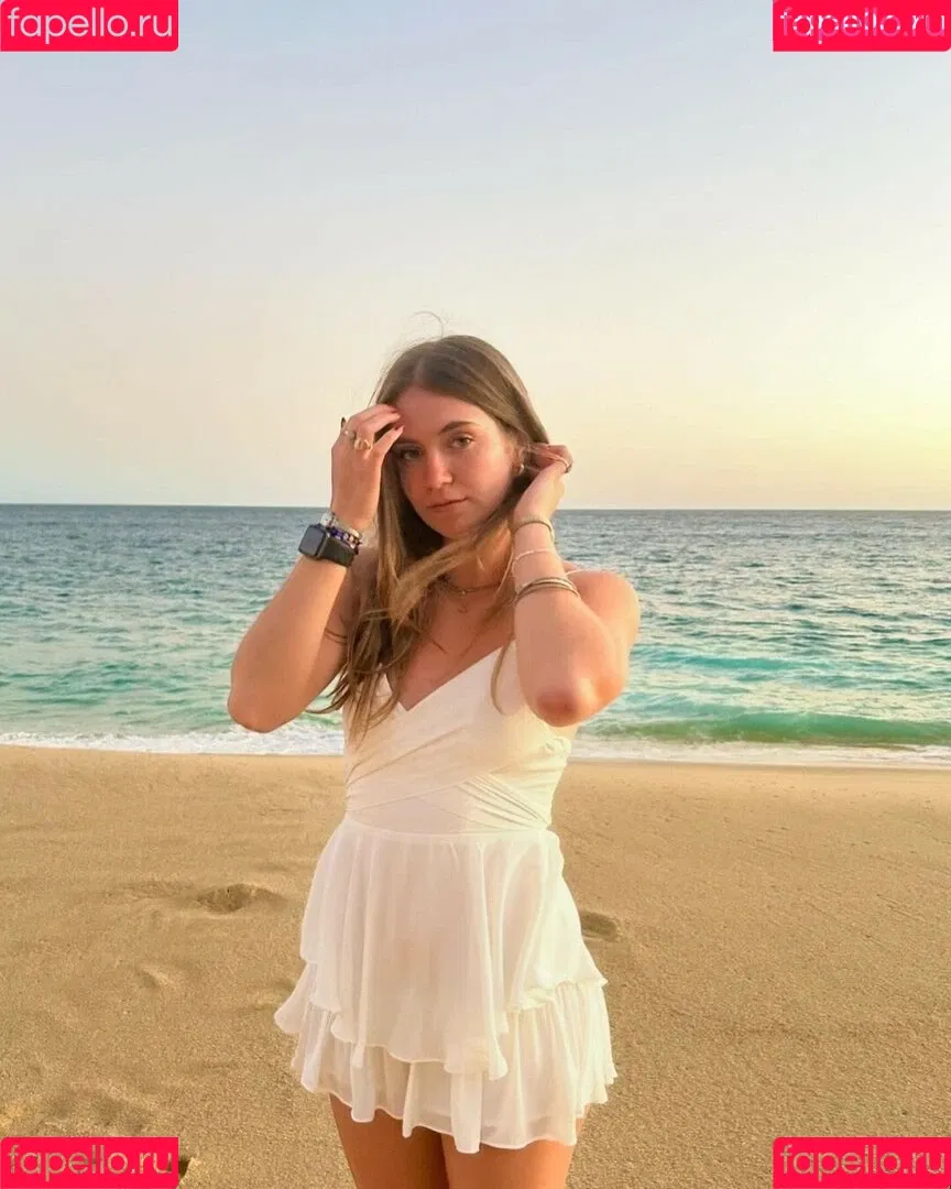 Ella Rene / ella.rene / ellaren.model / ellarene Onlyfans Photo Gallery 
