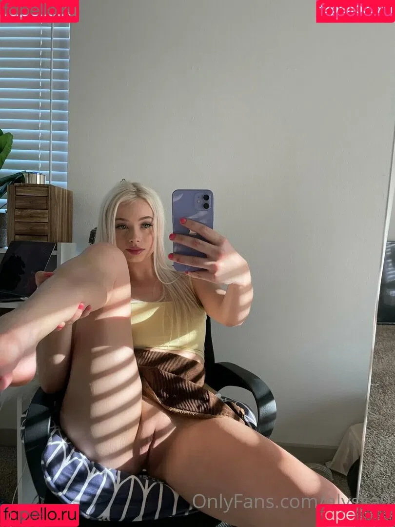 alyssa / lysssavage / milano_alyssa / potionghoul Onlyfans Photo Gallery 