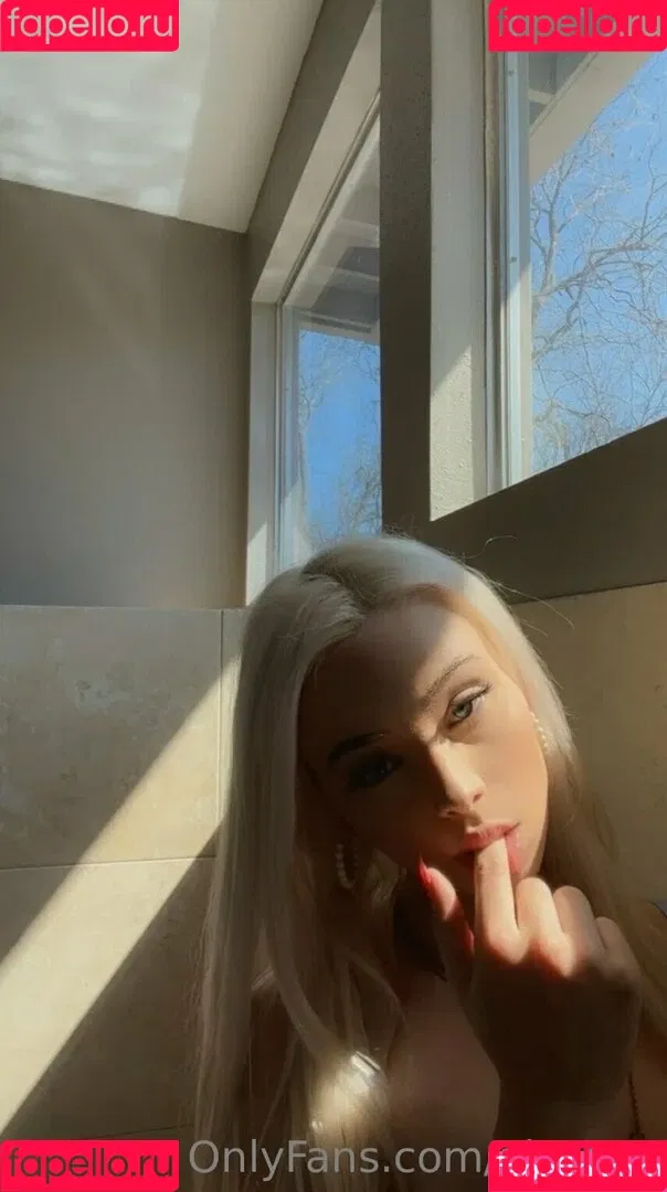 alyssa / lysssavage / milano_alyssa / potionghoul Onlyfans Photo Gallery 