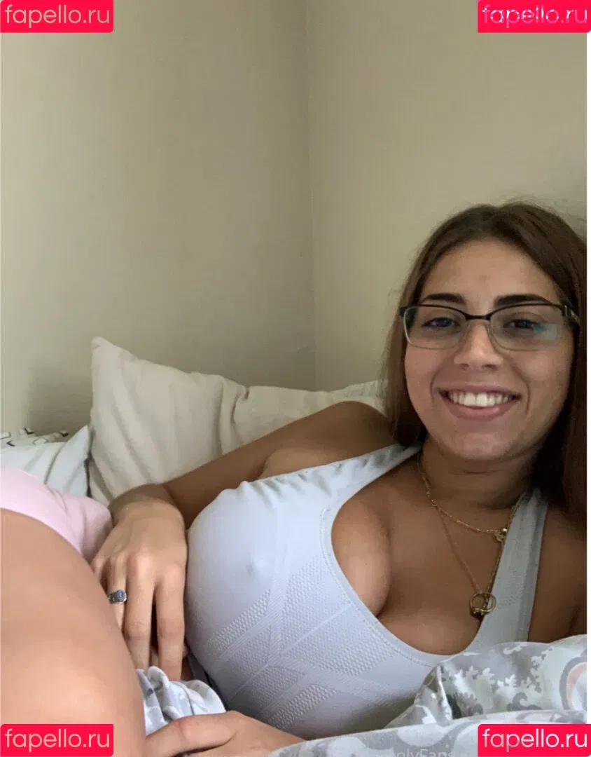 alyssa / lysssavage / milano_alyssa / potionghoul Onlyfans Photo Gallery 
