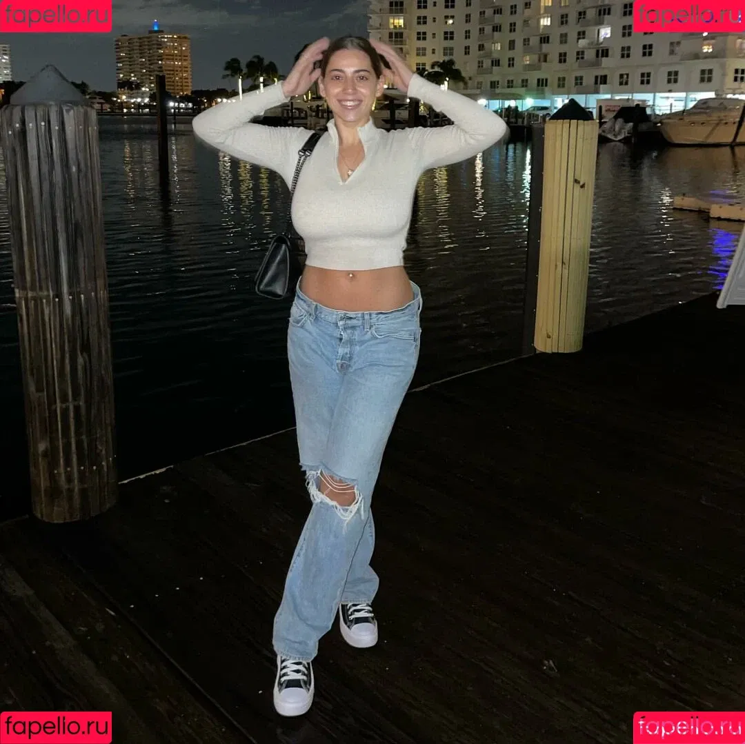 alyssa / lysssavage / milano_alyssa / potionghoul Onlyfans Photo Gallery 