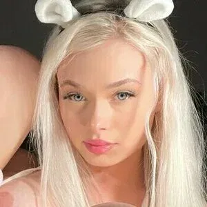 alyssa / lysssavage / milano_alyssa / potionghoul Onlyfans Photo Gallery 