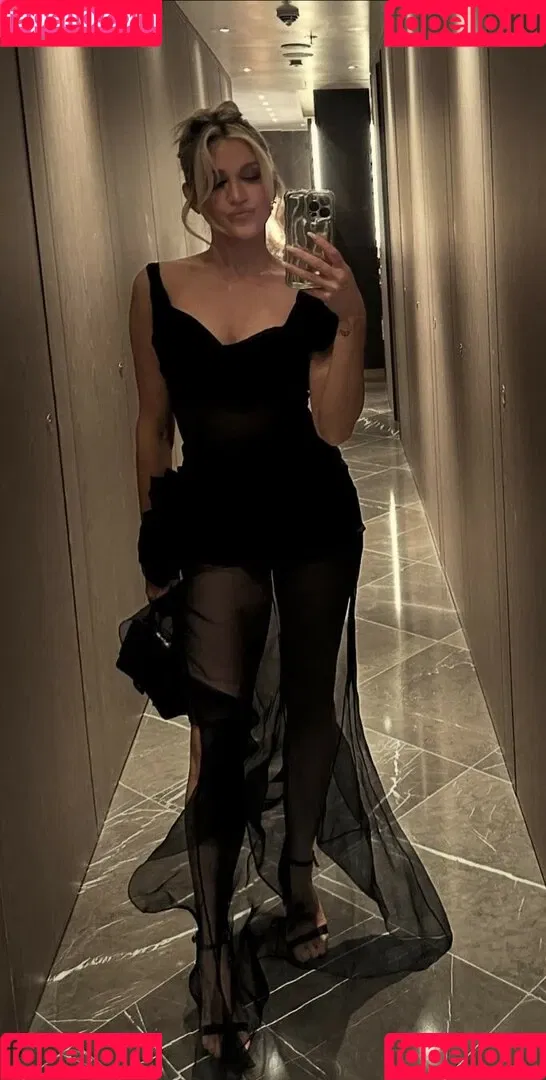 Ashley Roberts / Pussycat Doll / iamashleyroberts / inkedashleyroberts Onlyfans Photo Gallery 
