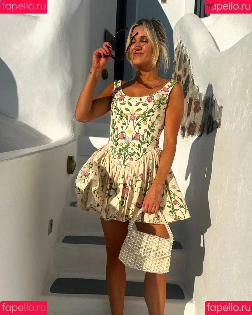 Ashley Roberts / Pussycat Doll / iamashleyroberts / inkedashleyroberts Onlyfans Photo Gallery 