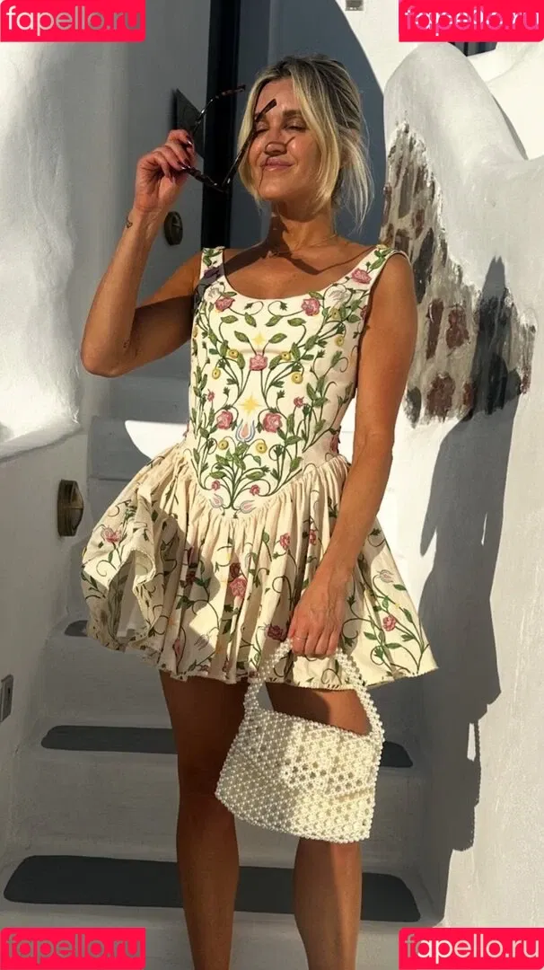 Ashley Roberts / Pussycat Doll / iamashleyroberts / inkedashleyroberts Onlyfans Photo Gallery 