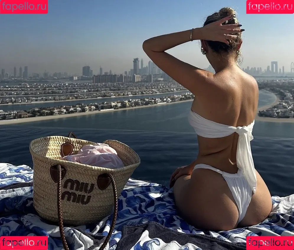Ashley Roberts / Pussycat Doll / iamashleyroberts / inkedashleyroberts Onlyfans Photo Gallery 