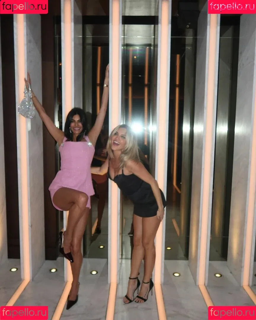 Ashley Roberts / Pussycat Doll / iamashleyroberts / inkedashleyroberts Onlyfans Photo Gallery 