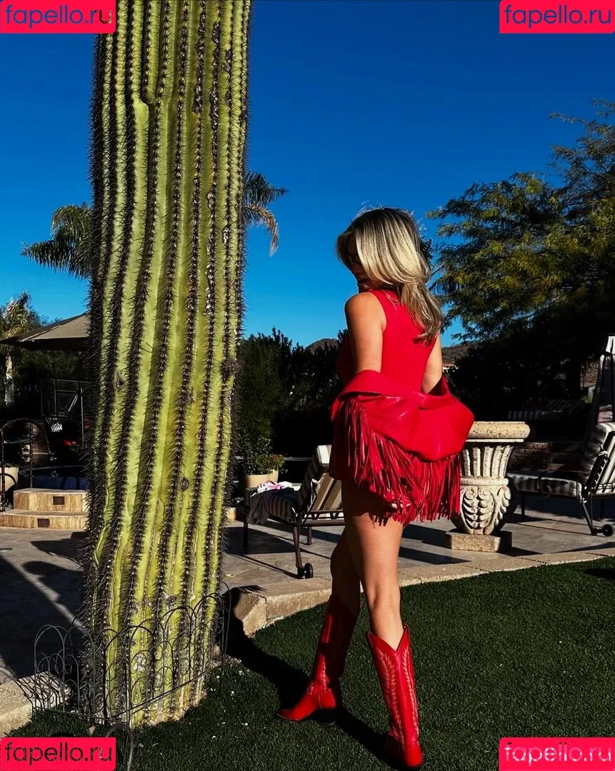Ashley Roberts / Pussycat Doll / iamashleyroberts / inkedashleyroberts Onlyfans Photo Gallery 