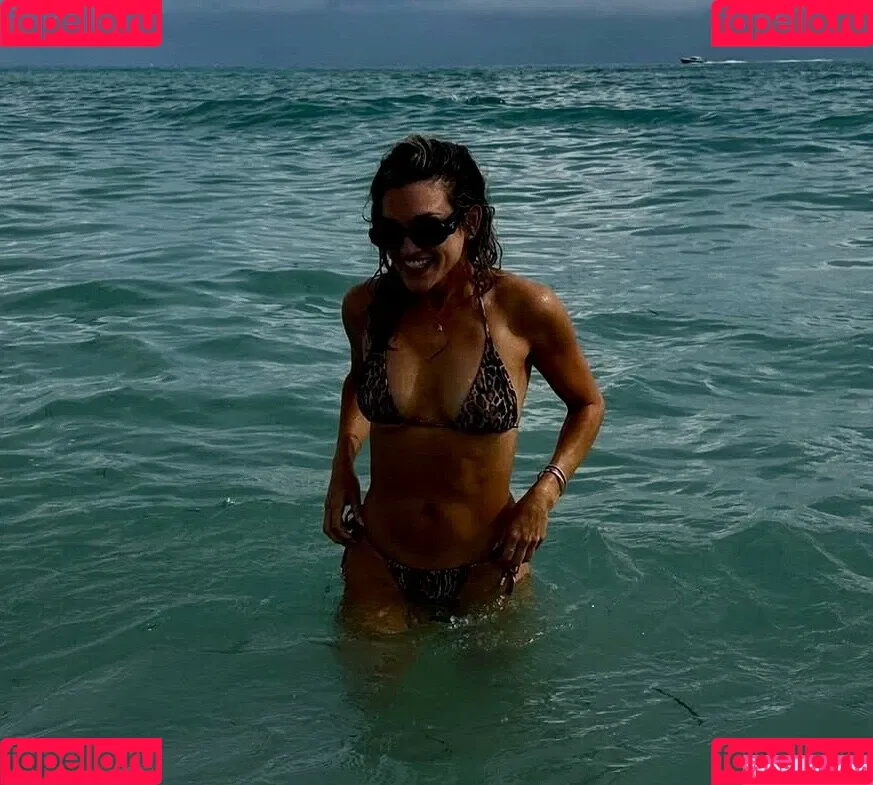 Ashley Roberts / Pussycat Doll / iamashleyroberts / inkedashleyroberts Onlyfans Photo Gallery 