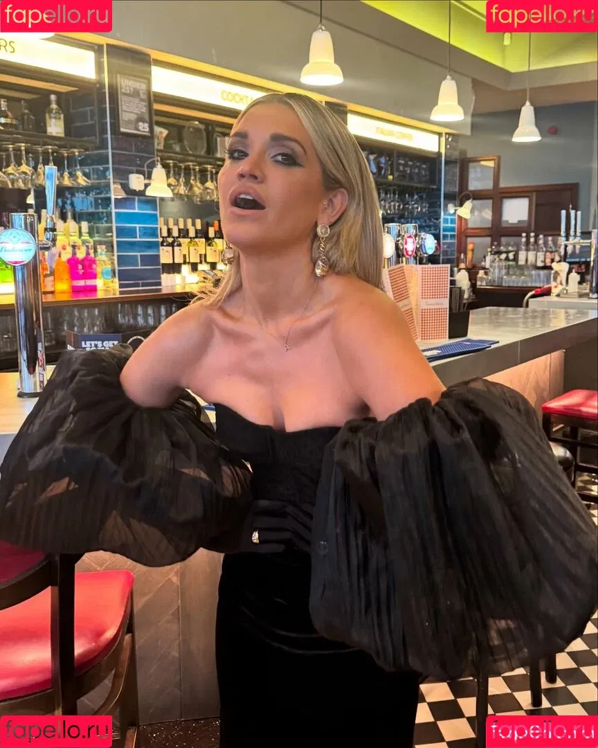 Ashley Roberts / Pussycat Doll / iamashleyroberts / inkedashleyroberts Onlyfans Photo Gallery 