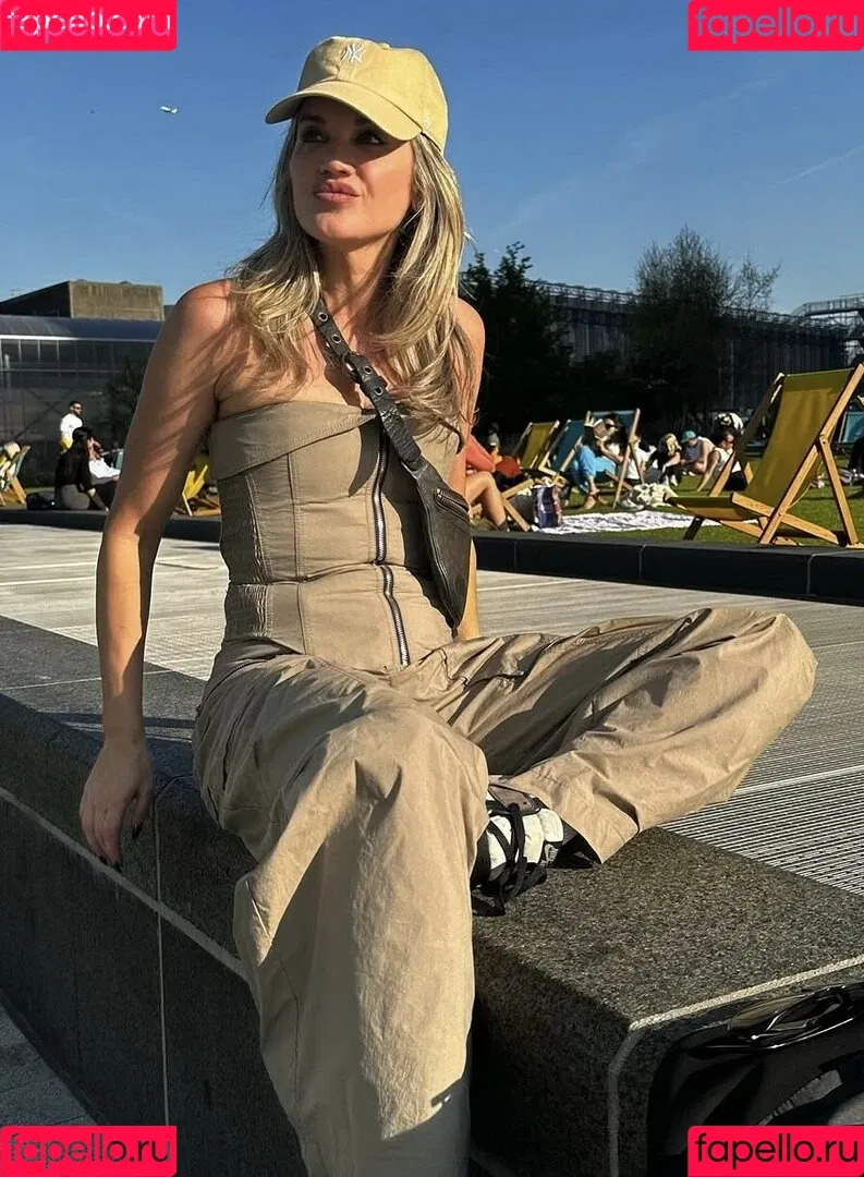 Ashley Roberts / Pussycat Doll / iamashleyroberts / inkedashleyroberts Onlyfans Photo Gallery 