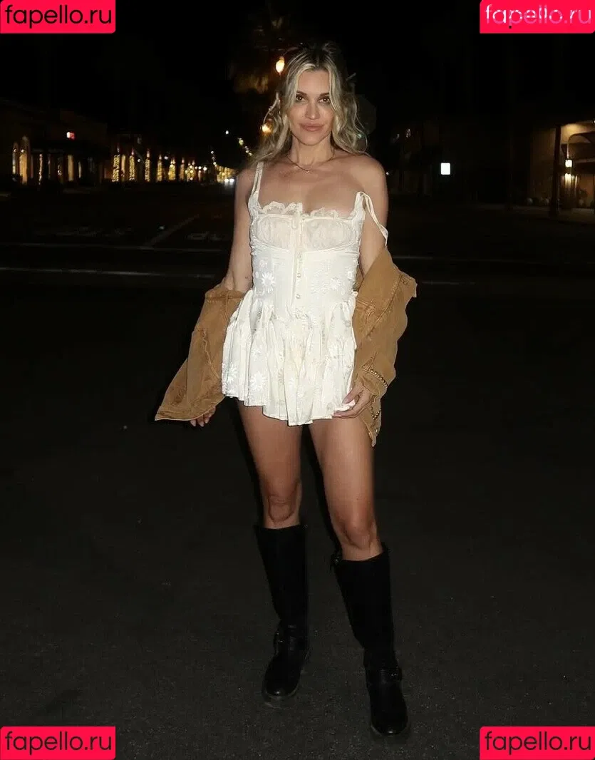 Ashley Roberts / Pussycat Doll / iamashleyroberts / inkedashleyroberts Onlyfans Photo Gallery 