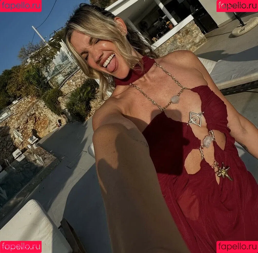 Ashley Roberts / Pussycat Doll / iamashleyroberts / inkedashleyroberts Onlyfans Photo Gallery 
