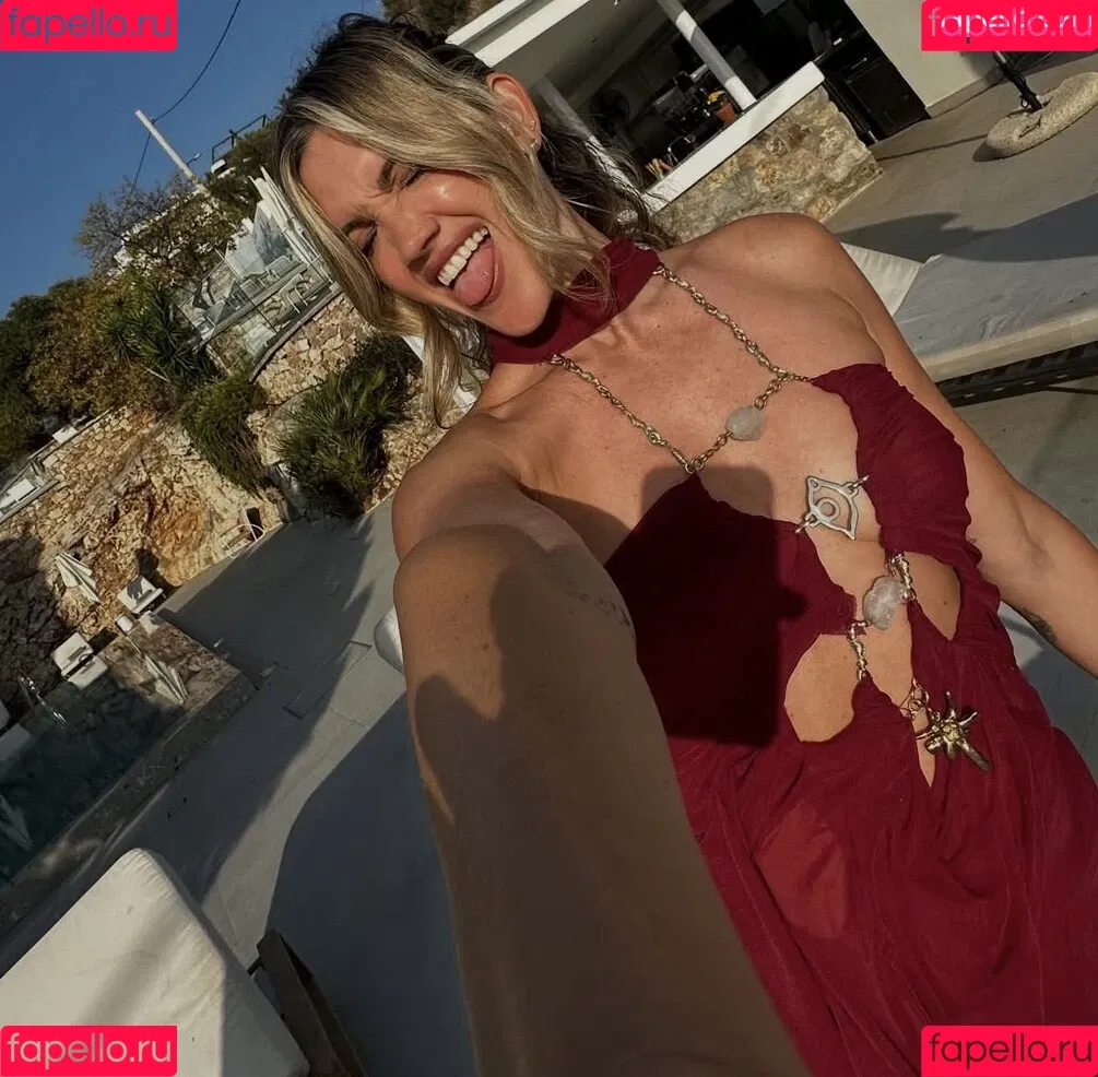 Ashley Roberts / Pussycat Doll / iamashleyroberts / inkedashleyroberts Onlyfans Photo Gallery 
